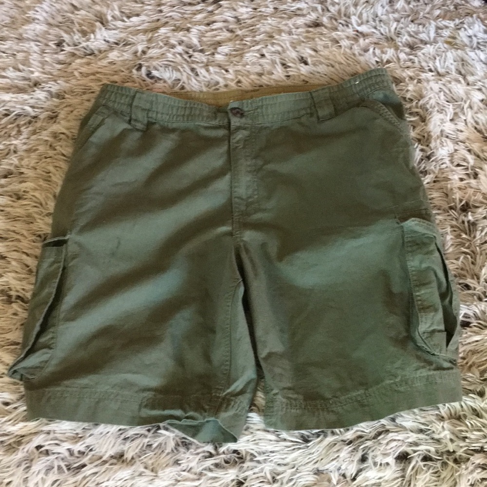 Olive green cargo shorts men XL